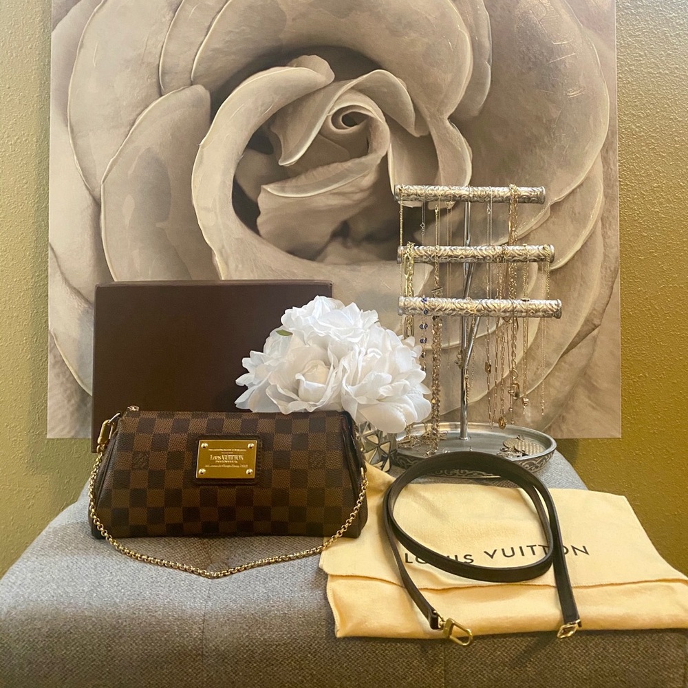 Louis Vuitton Damier Ebene Eva Clutch
